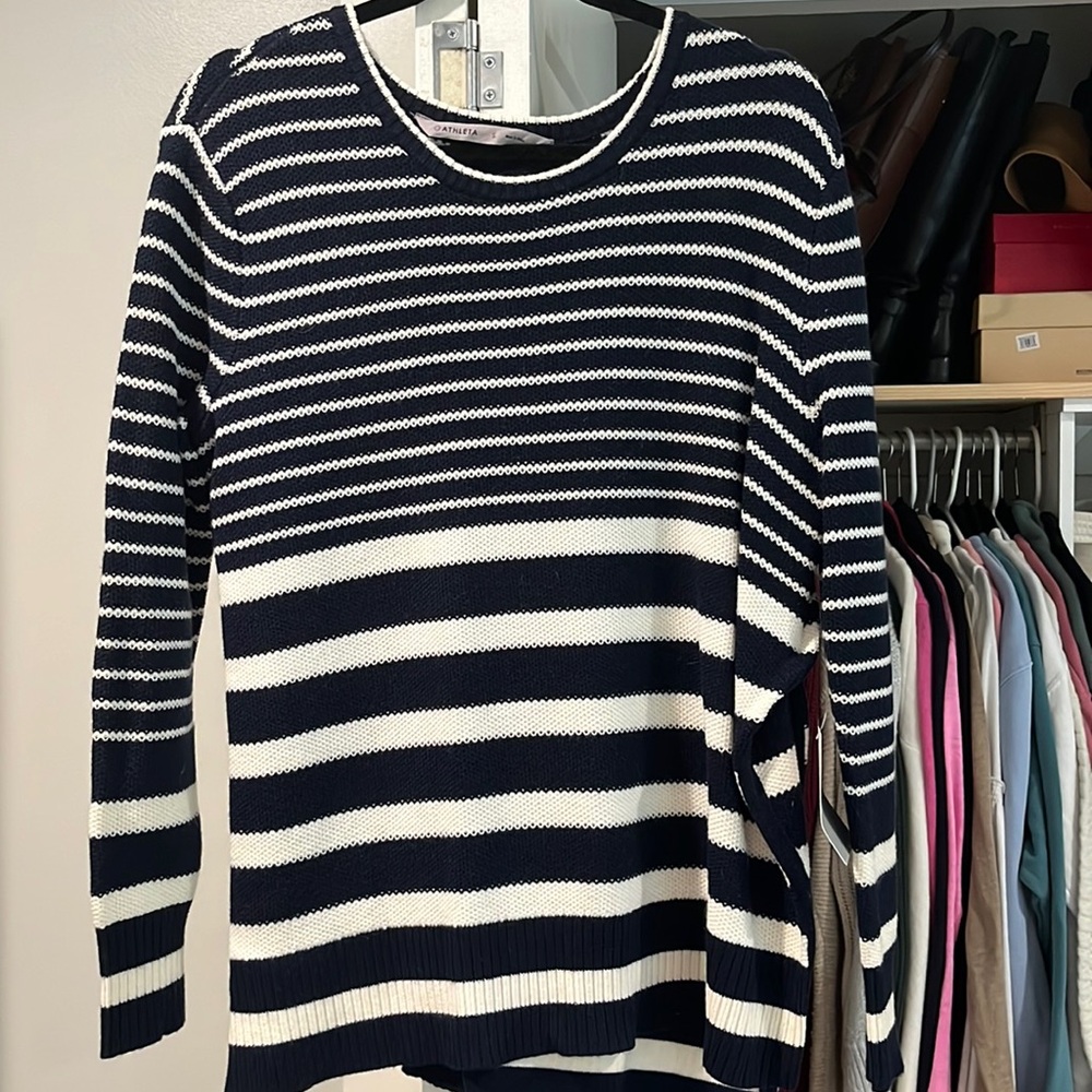 Women’s Athleta sweater